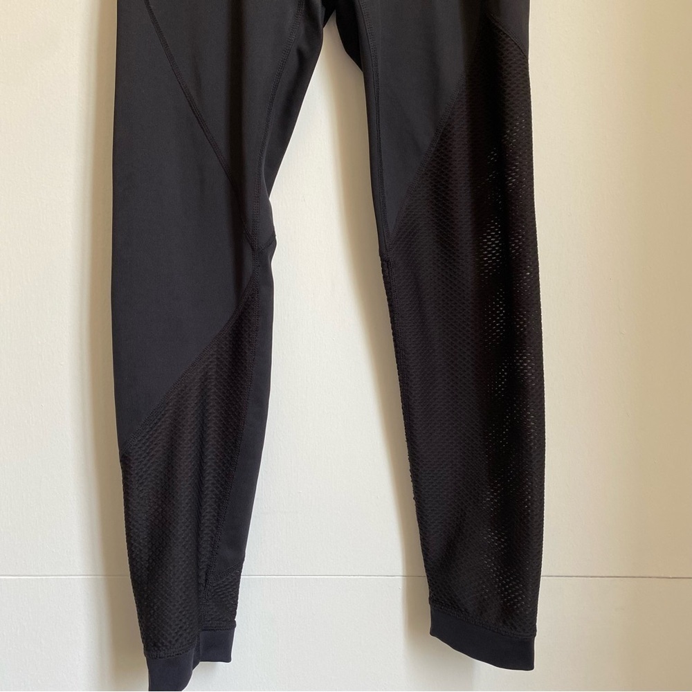 3/$39 JoyLab Mesh details leggings M - Picture 2 of 4